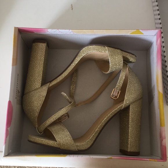 Golden glittery heals!! - Picture 6 of 7